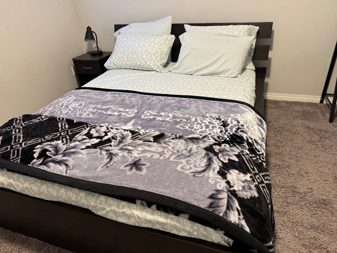 Ruhiges und komfortables 1-Schlafzimmer in Calgary, Kanadische Rocky Mountains