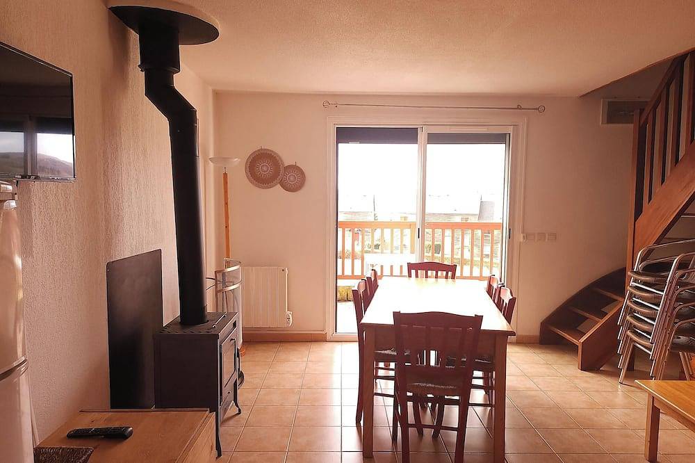 Entire apartment, Homerez - Apartment in La Salvetat in La Salvetat-sur-Agout, Béziers region