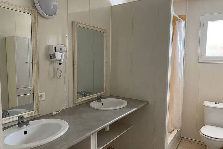 Apartamento entero, N°0-Apartamento-Baño privado con ducha-Vista al Mar in Favone, Sari-Solenzara
