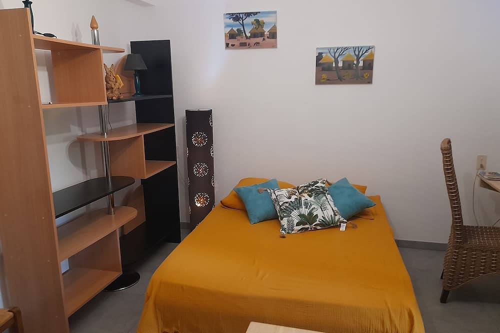 Appartement entier, Studio à louer lac St Cassien in Tourrettes, Région de Draguignan