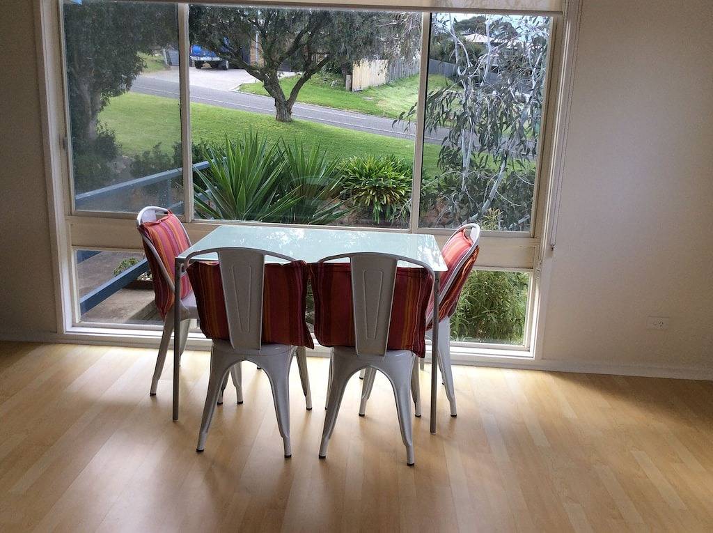 Holiday Home for 15 People in Lakes Entrance, Shire of East Gippsland