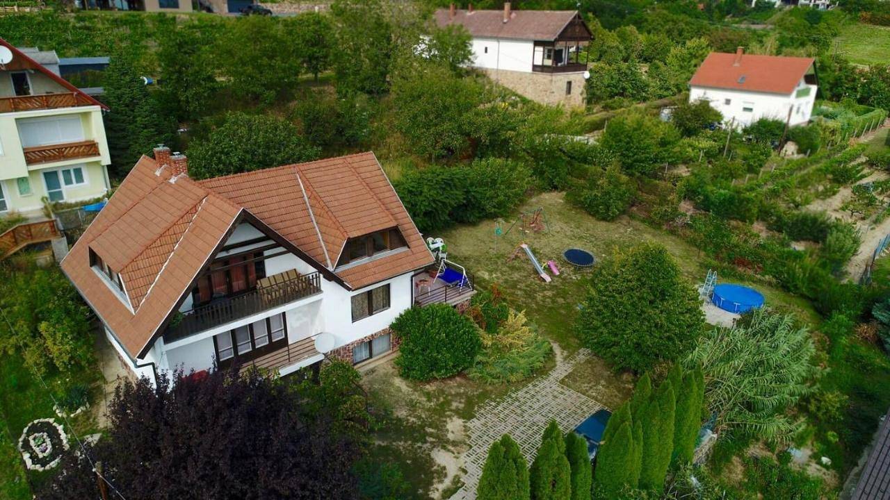 Ganze Wohnung, Kéktúrás-Tóra Nyíló Badacsonyi privát bérlemény in Badacsonytomaj, Balaton Region