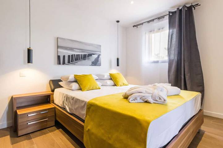 Gîte pour 2 personnes, avec piscine ainsi que jacuzzi et terrasse dans Plage Du Port Meleu Prefailles - 2