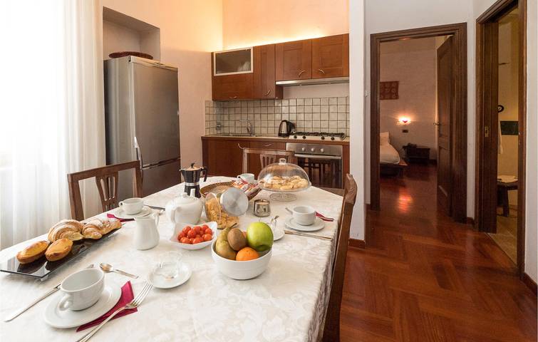 Appartamento intero, Affascinante appartamento 2BR con AC e WiFi, vicino a ristorante (300m) in Lecce, Provincia di Lecce