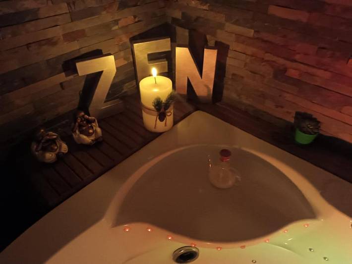 Gîte pour 2 personnes, avec jacuzzi et jardin dans La Vallée Heureuse à Sorède - 4