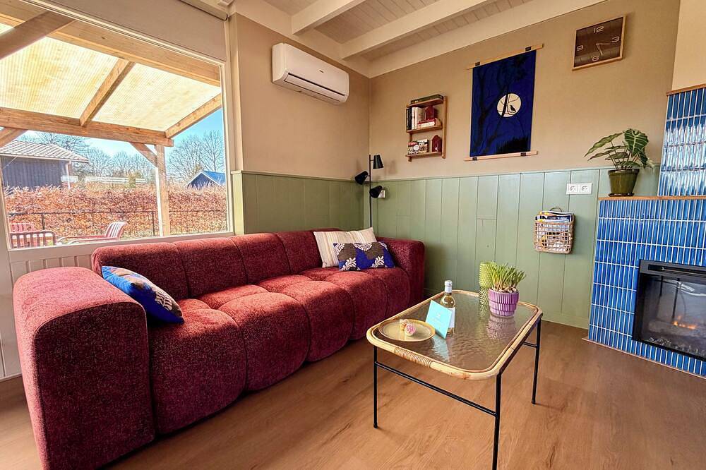 Bungalow Doris ist wunderschön am grünen Rand des Ferienparks de Kremmer gelegen. in Drenthe