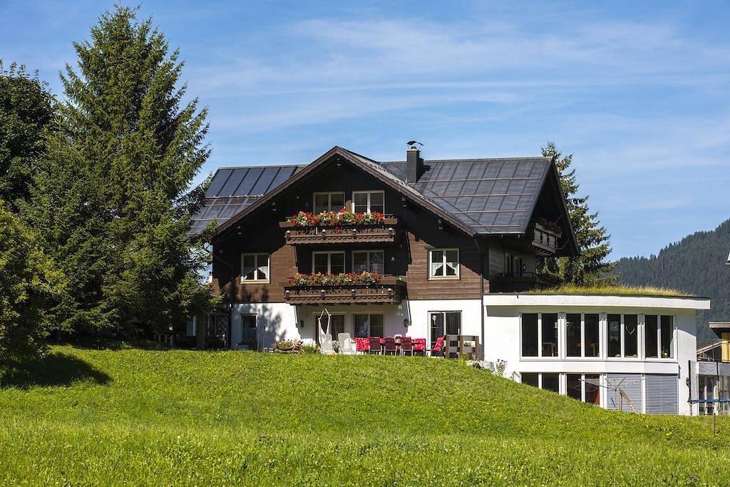 Geheel vakantieappartement, Apartment/1 Schlafraum/Dusche, Wc Top 2 in Mittelberg, Kleinwalsertal