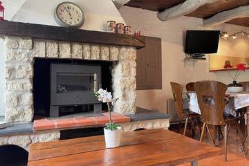 Gîte pour 6 personnes, avec jardin et piscine à La Roche-sur-le-Buis
