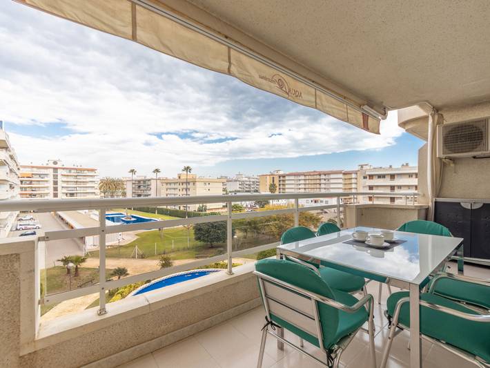 Gîte pour 6 personnes, avec terrasse et bassin pour enfant dans La Pineda - 2