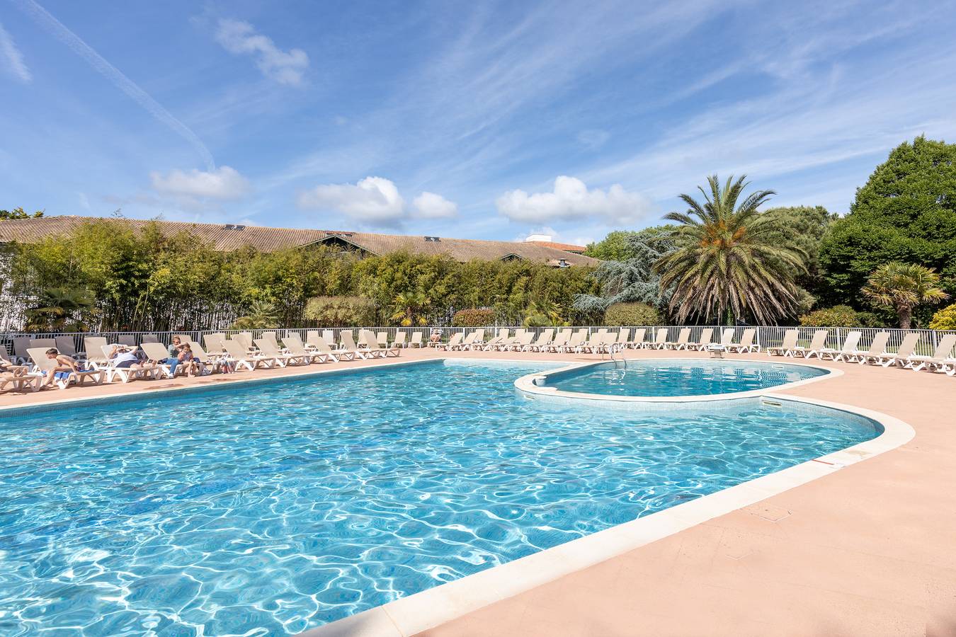 Appartement entier, Appartement "Bisbau" avec terrasse privée, jardin privé et piscines partagées. in Moliets-et-Maa, Côte d’Argent