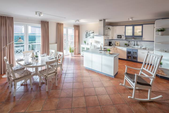 Ferienwohnung für 6 Personen, mit Terrasse und Garten sowie Sauna und Ausblick in Westermarkelsdorf - 2