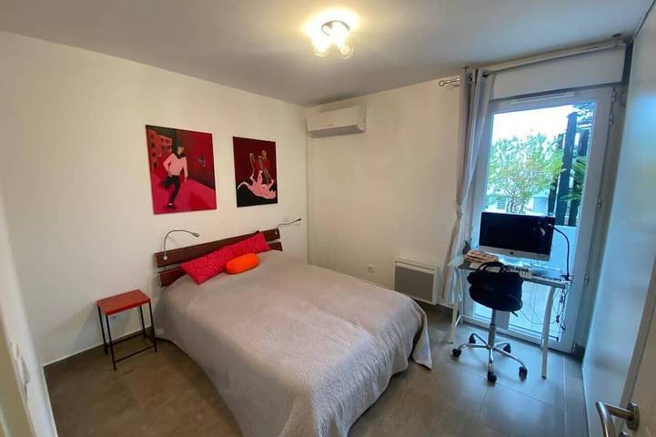 Ganze Wohnung, Apartment with Pool and Terrace in Montpellier in Port Marianne, Montpellier