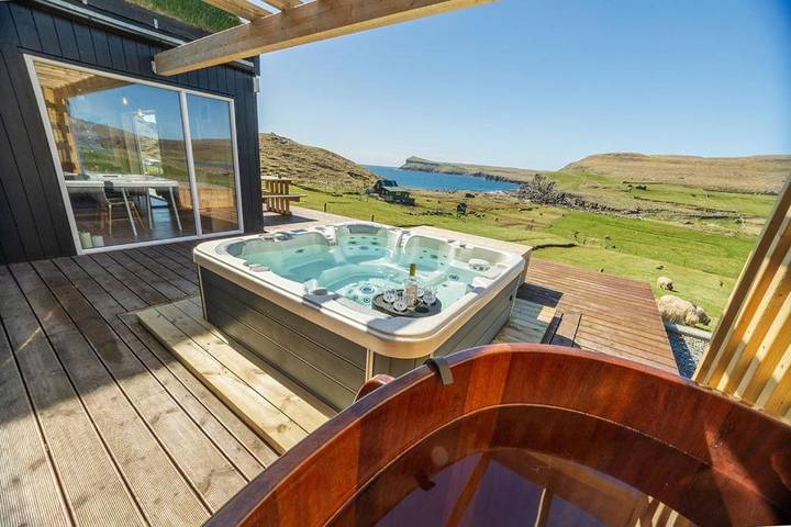Location de vacances pour 6 personnes, avec jardin ainsi que sauna et jacuzzi dans les Îles Féroé - 2