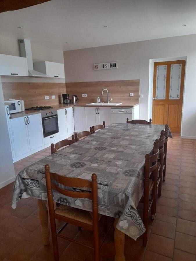 Location de vacances pour 10 personnes, avec jardin dans Souleuvre-en-Bocage - 3