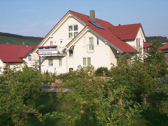 Ferienwohnung für 5 Personen, mit Balkon und Garten sowie Ausblick in Lehrensteinsfeld