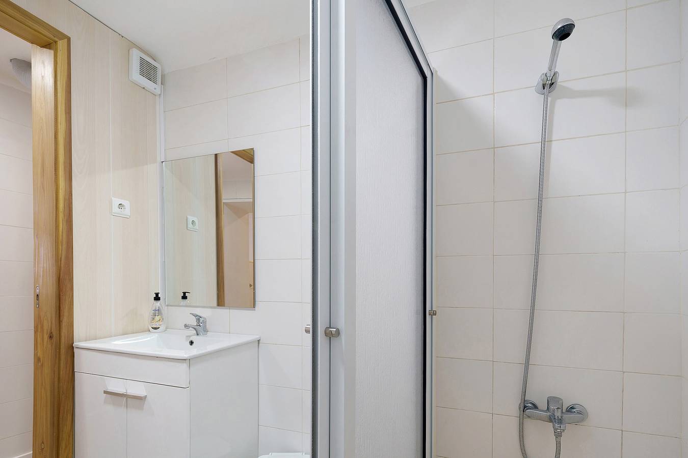Vakantiehuis 'Casa Flor de Laranjeira' met gedeeld terras, wifi en airconditioning, foto 14