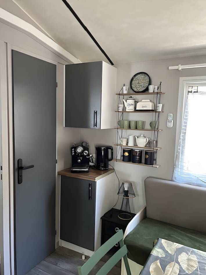 Camping pour 6 personnes, avec bassin pour enfant et sauna, animaux acceptés au Le Grau-du-Roi - 4