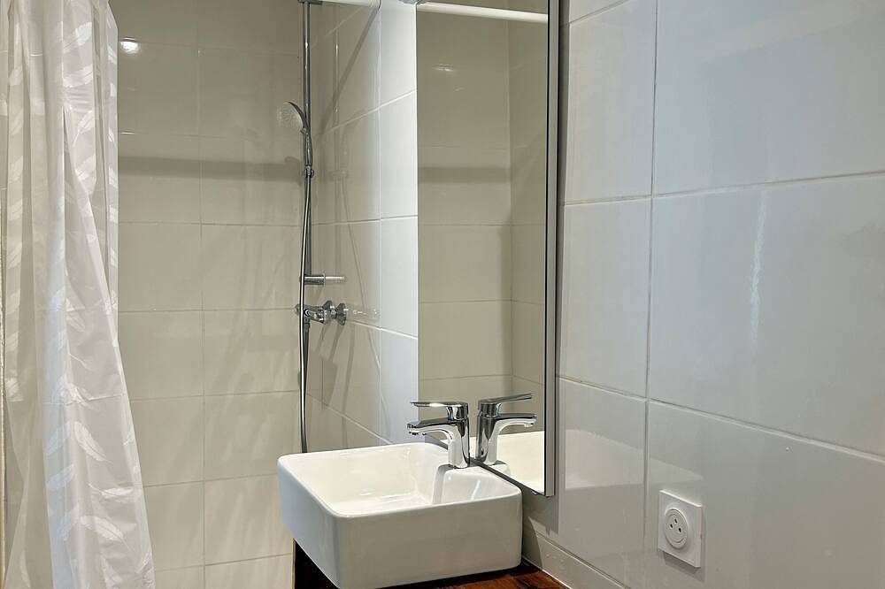 Apartamento entero, Maison Thany garden apartment in Vals-les-Bains, Parc naturel régional des Monts d'Ardèche