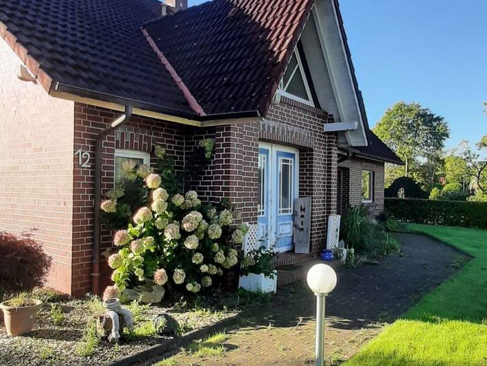 Ferienwohnung für 4 Personen, mit Garten und Balkon, kinderfreundlich in Ihlow