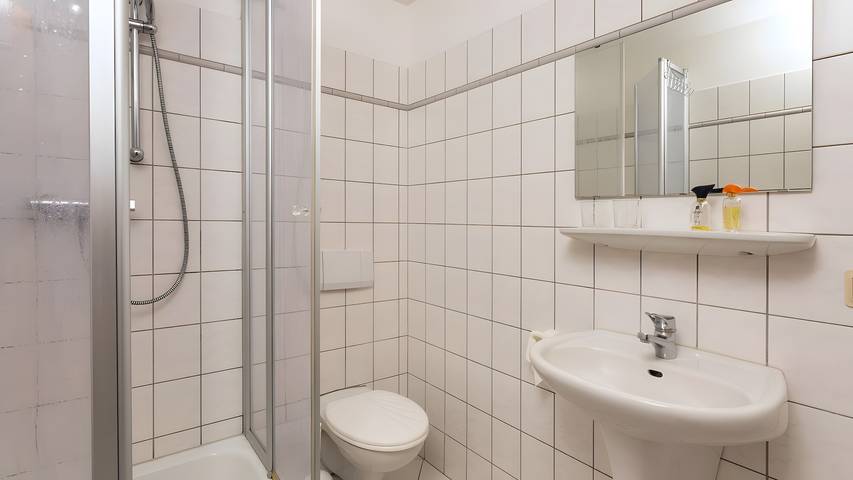 Hel lägenhet, Apartment Lütow, Am Achterwasser 4 We 4 with Lake View, Shared Terrace & Garden in Lütow, Usedomer Norden