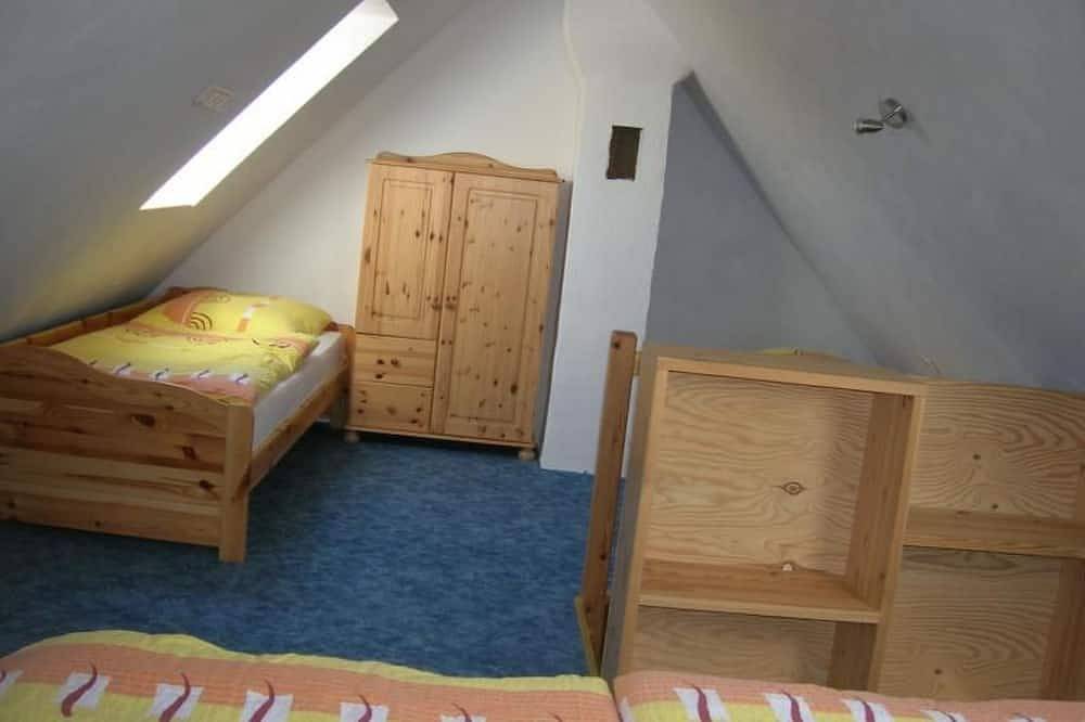 Freistehendes Ferienhaus in ruhiger Lage in Kenz-Küstrow, Vorpommern-Rügen