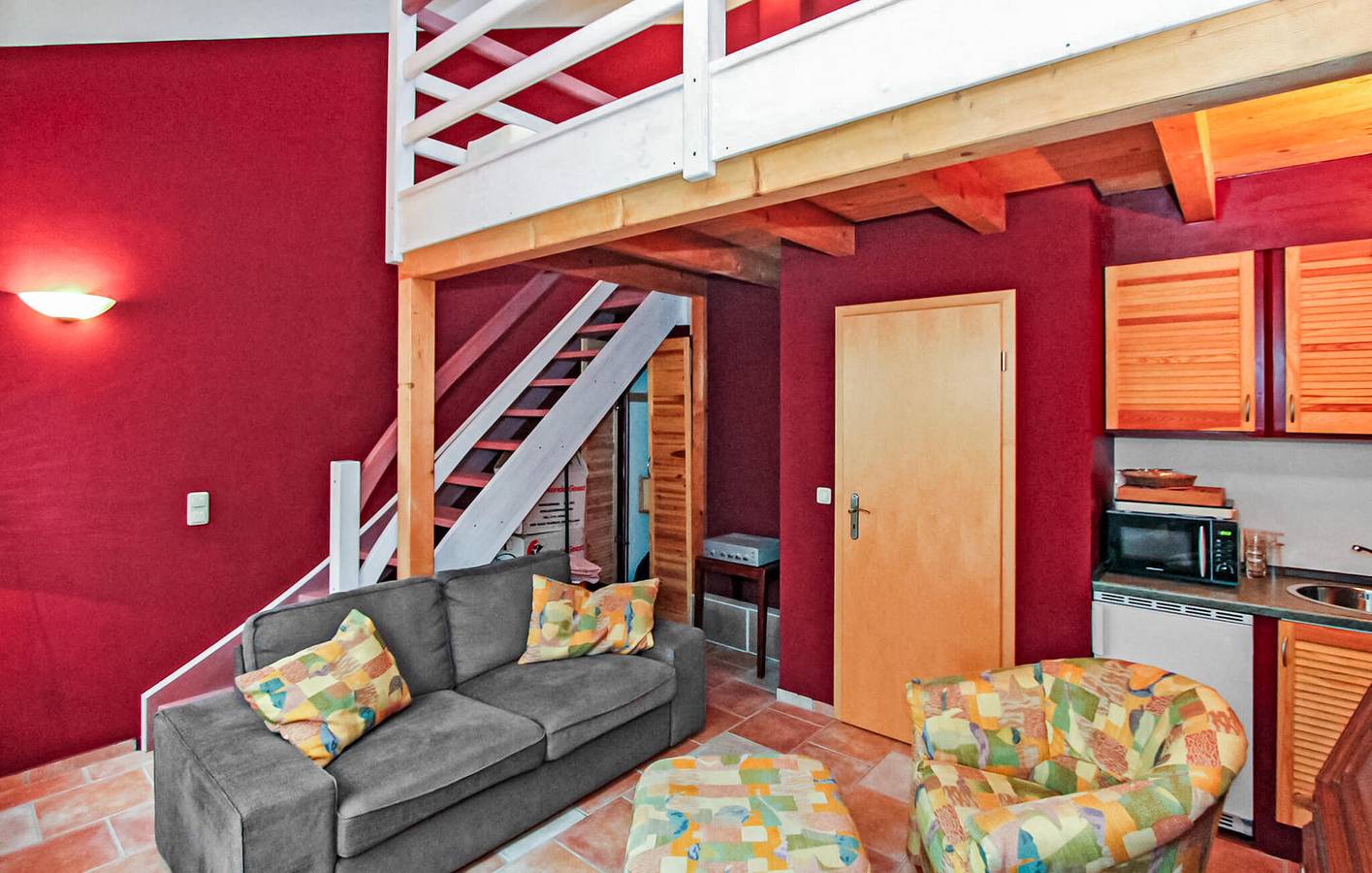 Apartamento vacacional entero, Retiro junto a la playa con comodidades modernas, a 2 km de la playa in Mirow, Mecklenburg-Strelitz