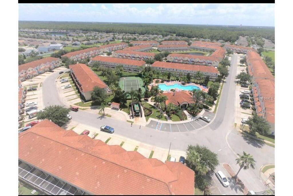 7 miles from Disney world in Kissimmee, Osceola County