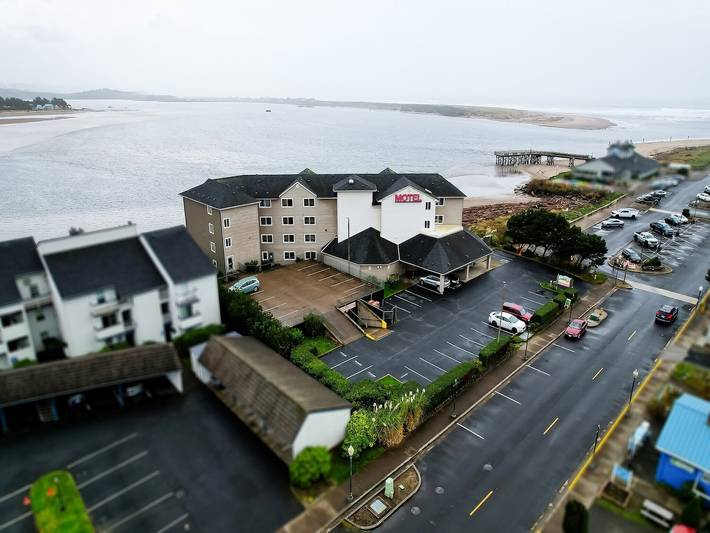 Ganze Wohnung, King Suite Mit Balkon - Meerblick in North Oregon Coast