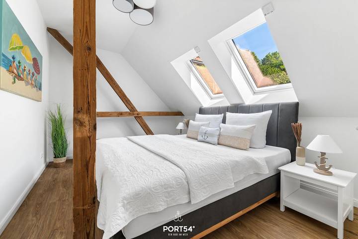 Ganze Wohnung, Ferienwohnung Krabbe mit Balkon, Schlafzimmer und moderner Einrichtung in Hedwigenkoog, Dithmarschen