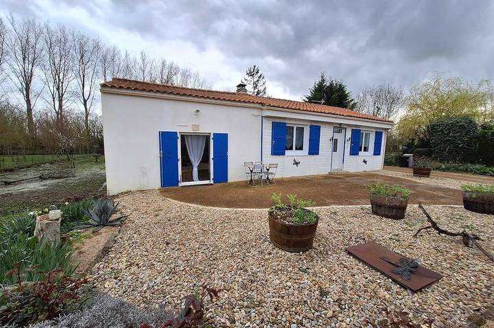 Location de vacances pour 6 personnes, avec Terrasse et Jardin à Maillé