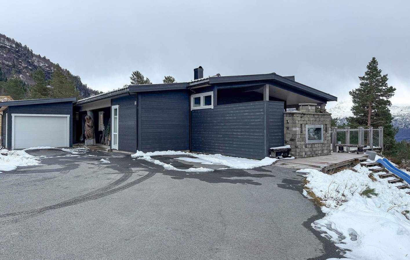 Feriehus for 10 personer med terrasse in Stryn 