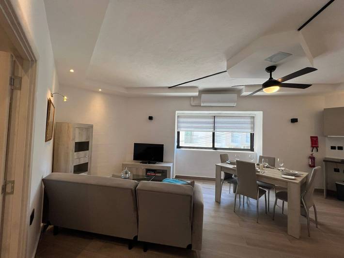 Holiday rental for 2 people, with balcony in Tas-Sliema