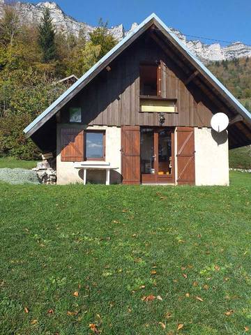 Gîte pour 6 personnes, avec terrasse à Saint-Hilaire (Isère)