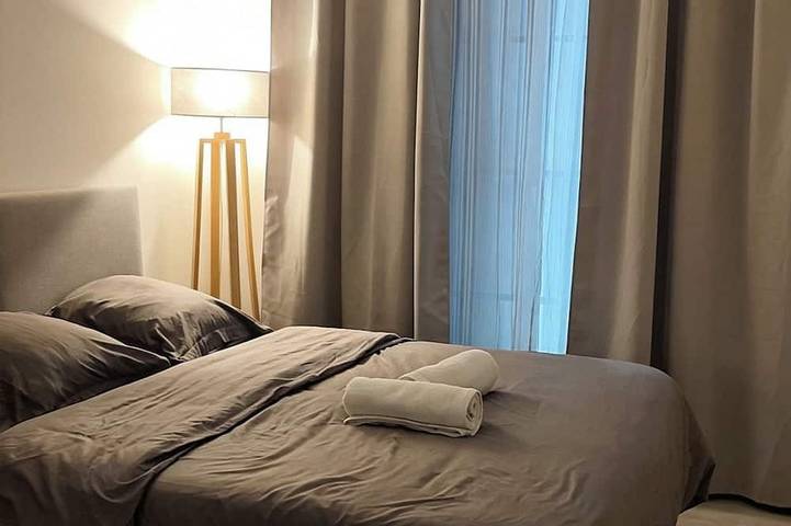 Apartamento entero, 2Bedroom Apartment near Disneyland paris,outlet shopping, 2Free Parking, Balcony in Serris, Sena y Marne