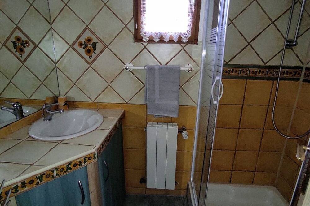 Appartement entier, Gite avec Piscine Verdon/Gréoux Bains/Lac Esparron. Animal de compagnie accepté in Saint-Julien, Région de Brignoles