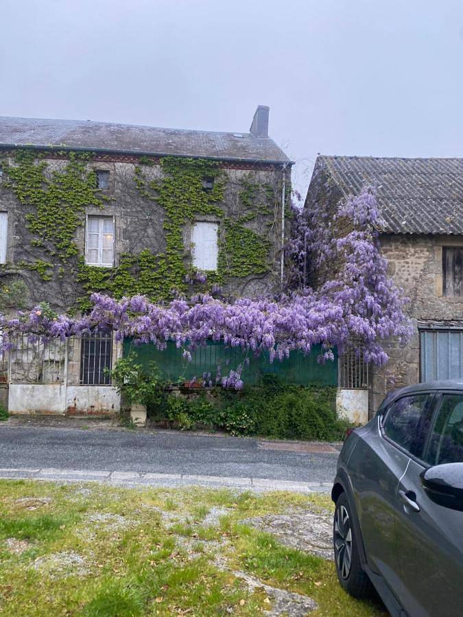 Location de vacances pour 6 personnes, avec Terrasse et Vue à Saint-Sornin-Leulac