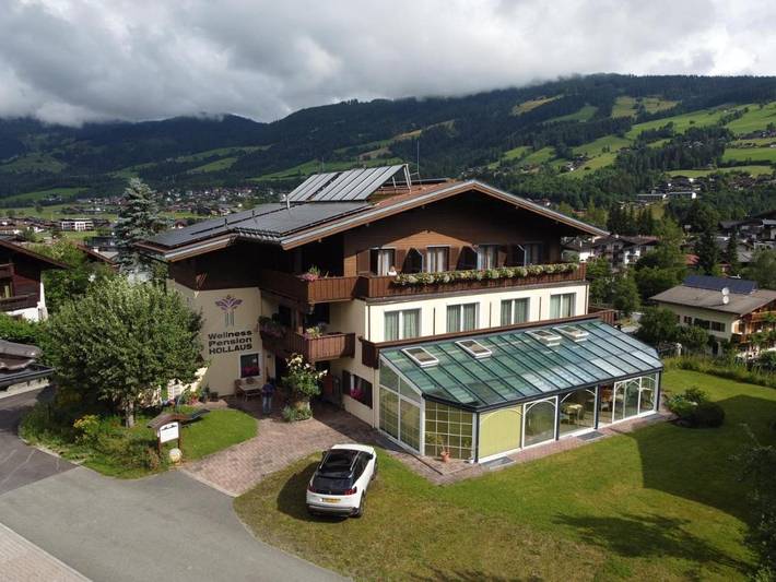 BnB für 4 Personen, mit Balkon und Terrasse sowie Garten und Sauna in Kirchberg in Tirol
