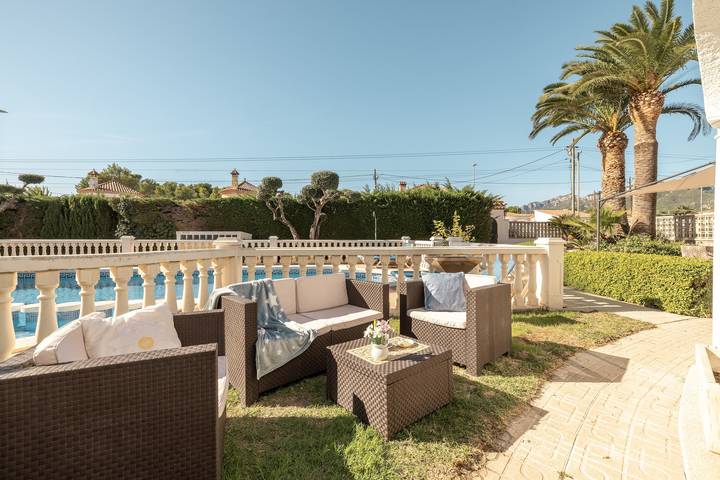 Villa 'Paradise' con piscina privada, Wi-Fi y aire acondicionado in Miami Platja, Montroig