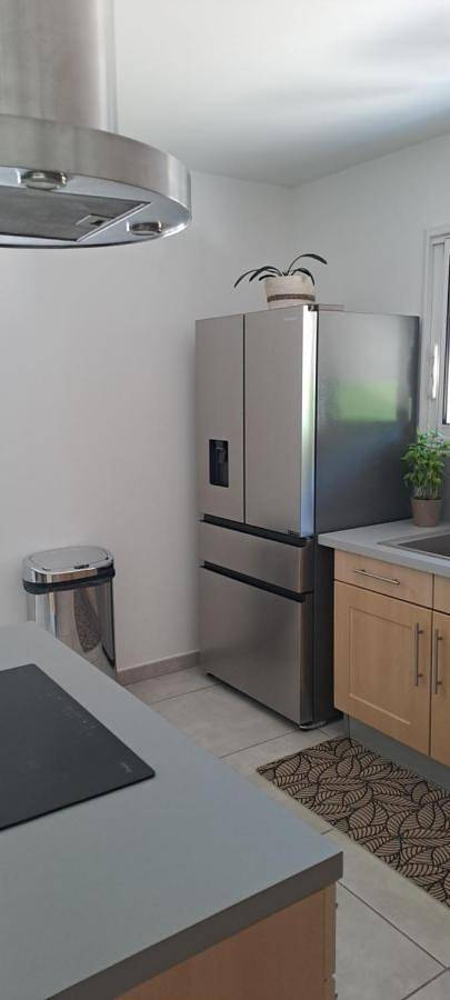 Three-Bedroom Holiday Home in Deaux, Région d'Alès