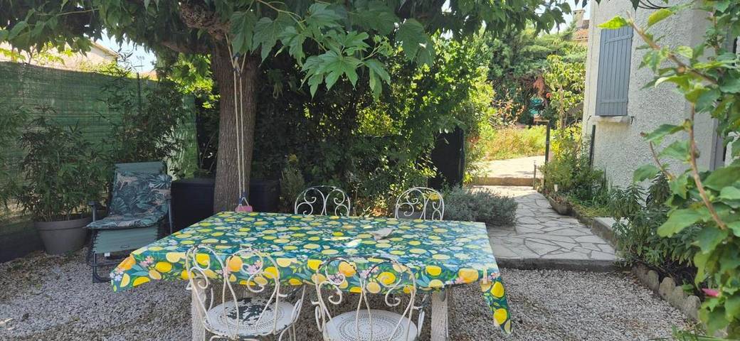 Appartement de vacances pour 2 personnes, avec Terrasse ainsi que Jardin et Vue