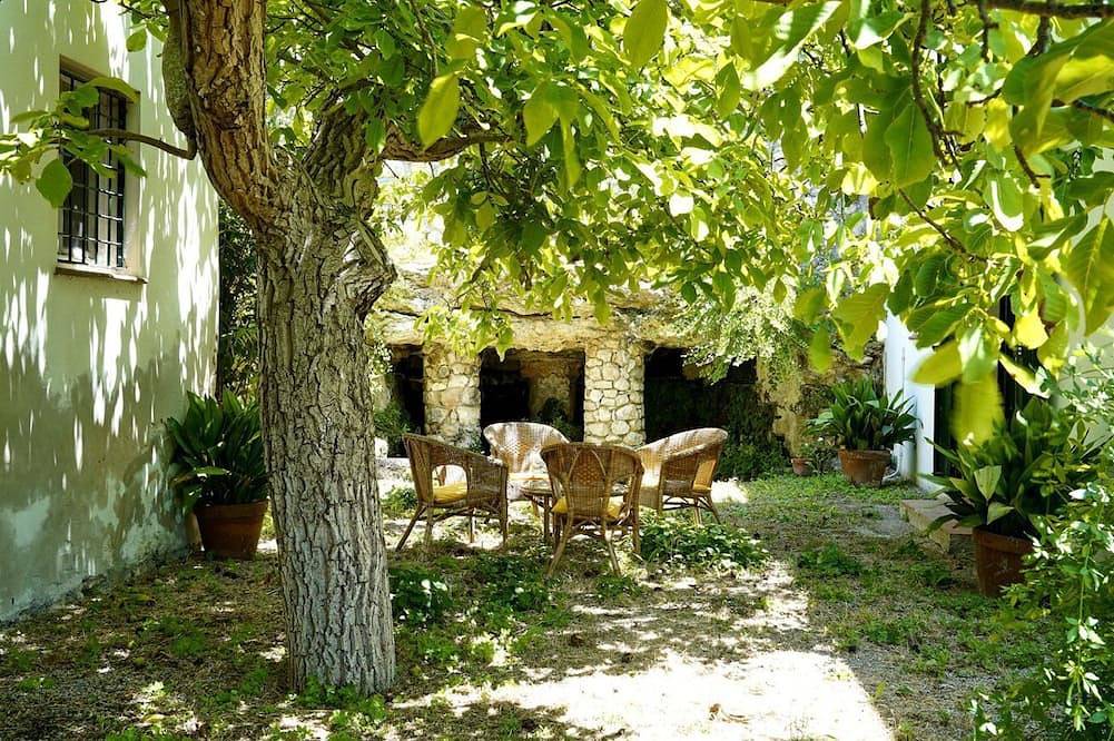 Appartamento intero, Guesthost - Relax in the natural park/20 minutes from the sea in Sassari, Provincia di Sassari