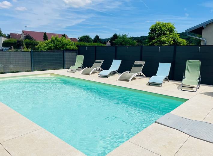 Chambre d’hôte pour 2 personnes, avec jardin ainsi que piscine et jacuzzi dans le Jura - 2