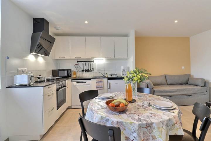 Gîte pour 4 personnes, avec Terrasse et Vue à Chavagne