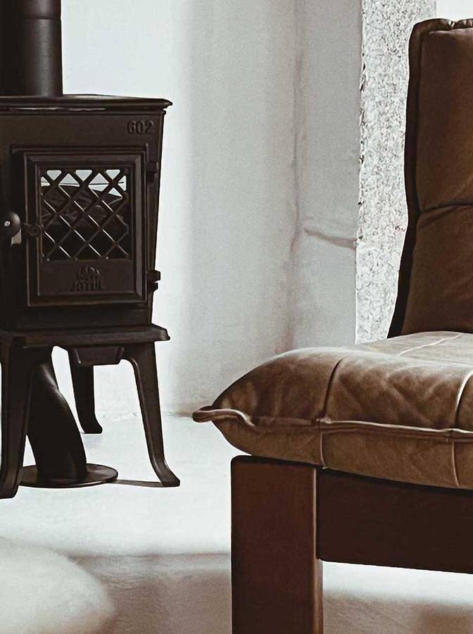 Location de vacances pour 3 personnes, avec vue et terrasse ainsi que jardin et piscine à Ambierle - 4