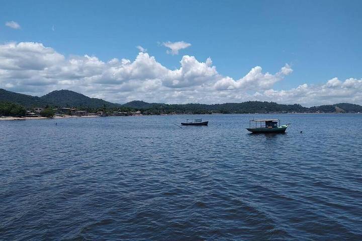 Casas e apartamentos de temporada para 4 pessoas, com balcão e vista, com animais de estimação em Magé