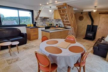 Gîte pour 3 personnes, avec jardin et terrasse dans Gouffern en Auge