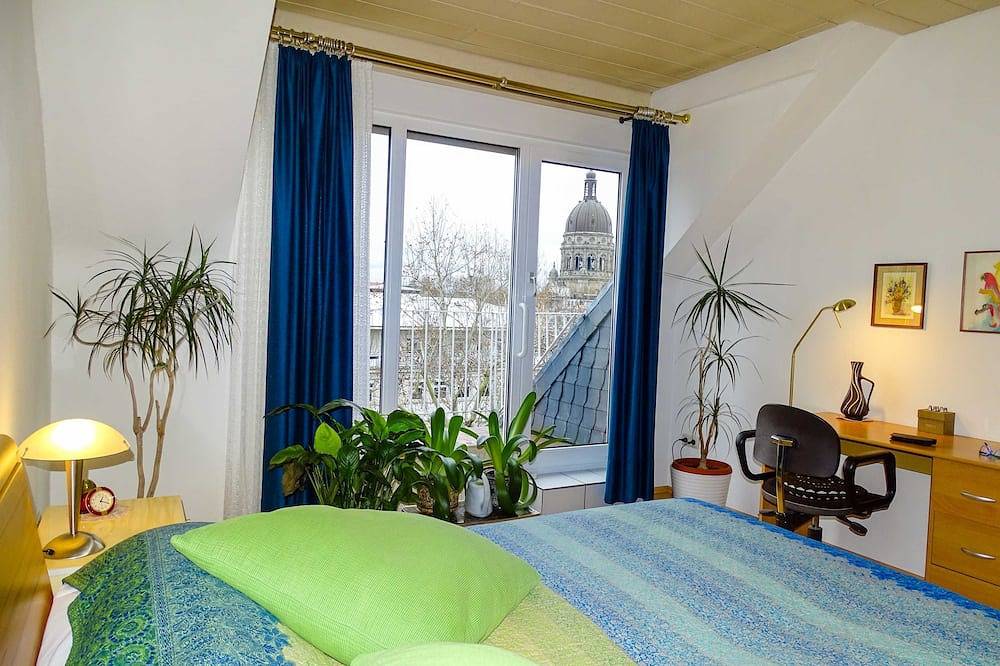Entire apartment, Apartment Stadtmitte - Dachapartment in Mainz, Rhinehesse region
