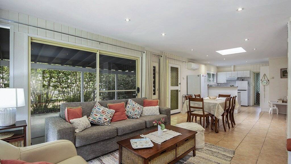 Loft Cottage by Holidayco. in Pearl Beach, New South Wales