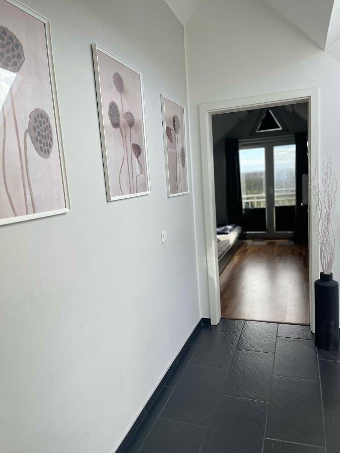 Ganze Wohnung, Three-Bedroom Apartment in Finkenwerder, Hamburg