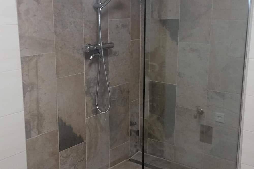 Ferienwohnung Gartenblick im historischem Heuerhaus im traumhaften Rhodo-Garten in Westerstede, Ammerland